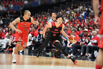 写真：アルバルク東京 優勝1