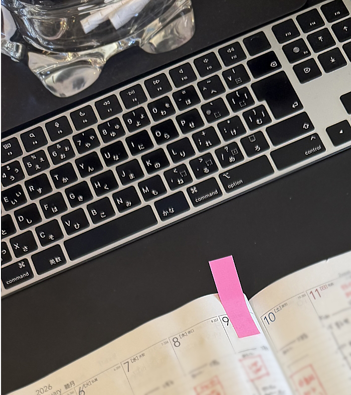 毎日のルーティーンにしている”ピンクの付箋貼り”